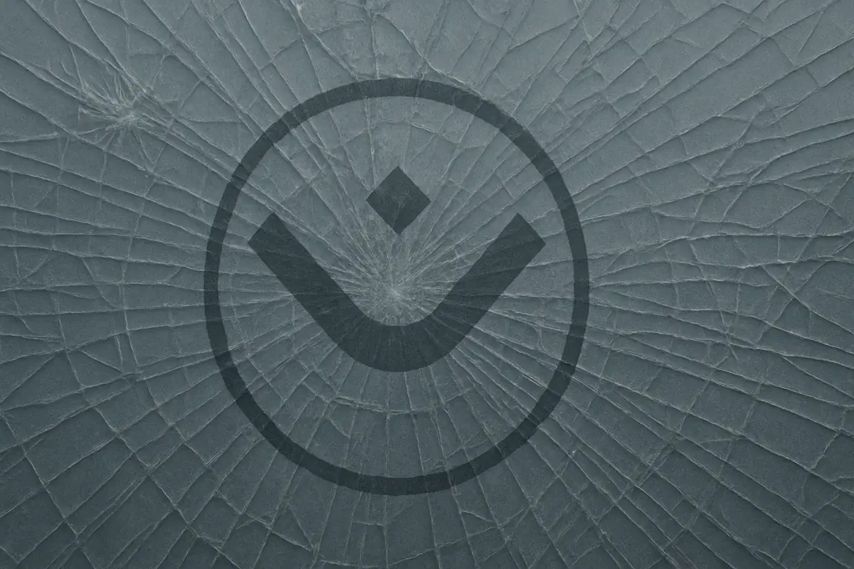 Picture showing broken Mantra logo, symbolizing the dramatic crash
